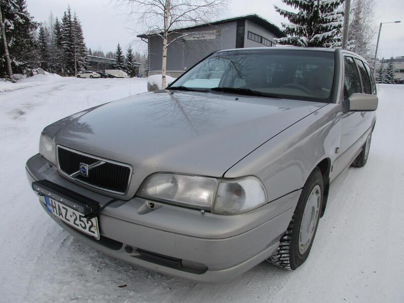 Volvo V70 vaihtoauto