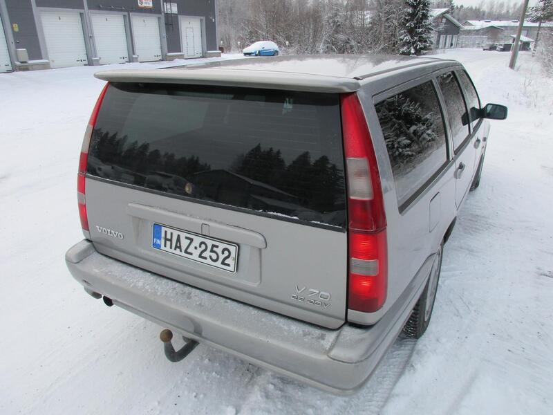 Volvo V70 vaihtoauto