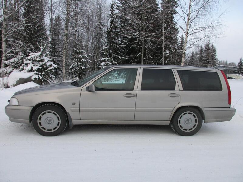 Volvo V70 vaihtoauto