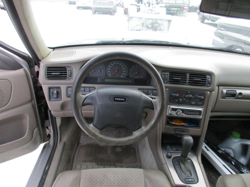 Volvo V70 vaihtoauto