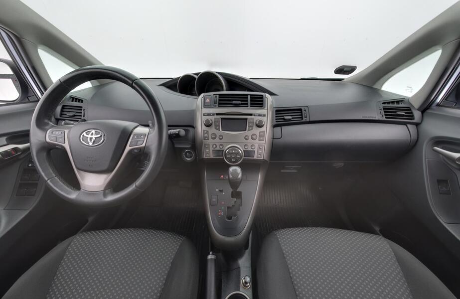 Toyota Verso vaihtoauto