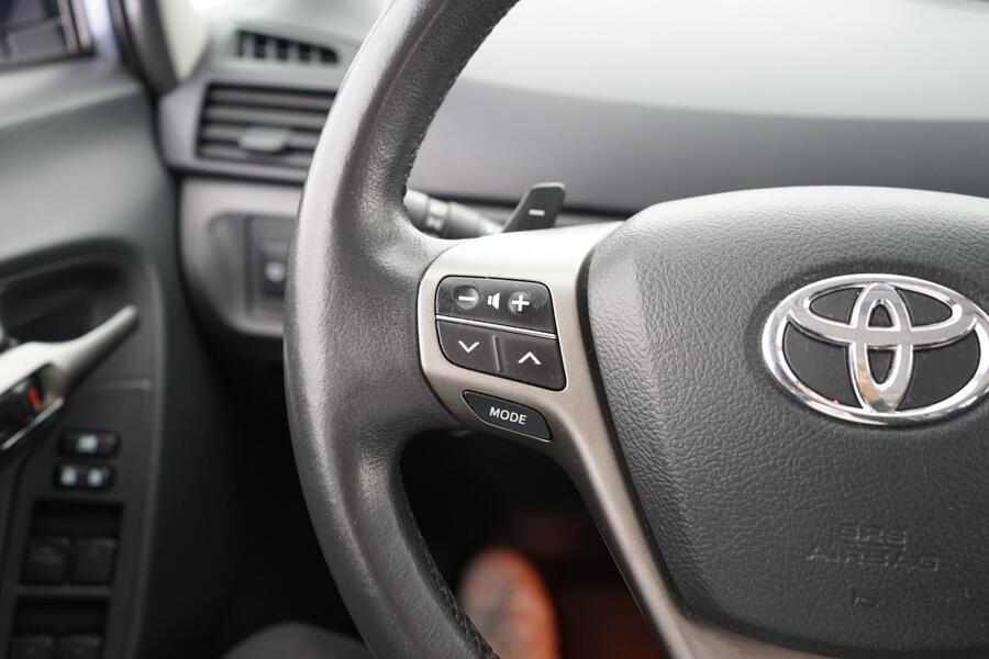 Toyota Verso vaihtoauto