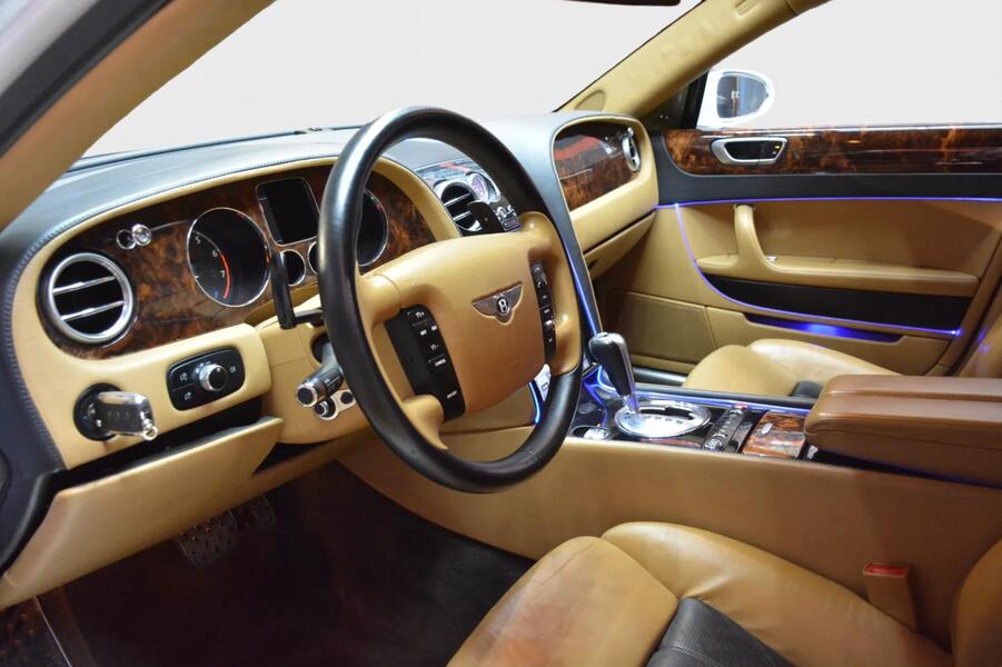 Bentley Flying Spur vaihtoauto