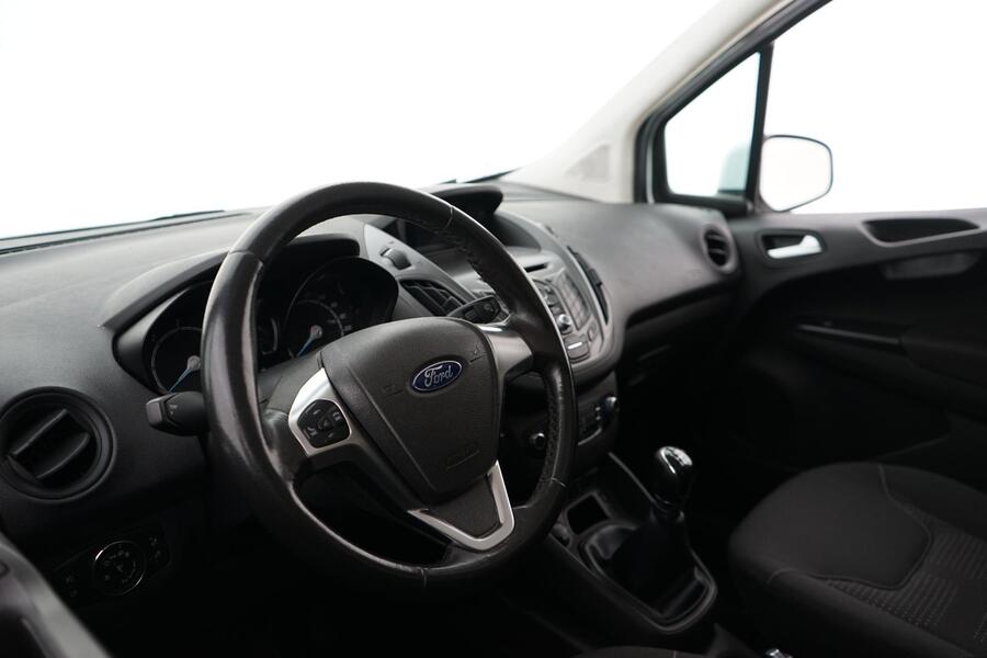 Ford Transit Courier vaihtoauto