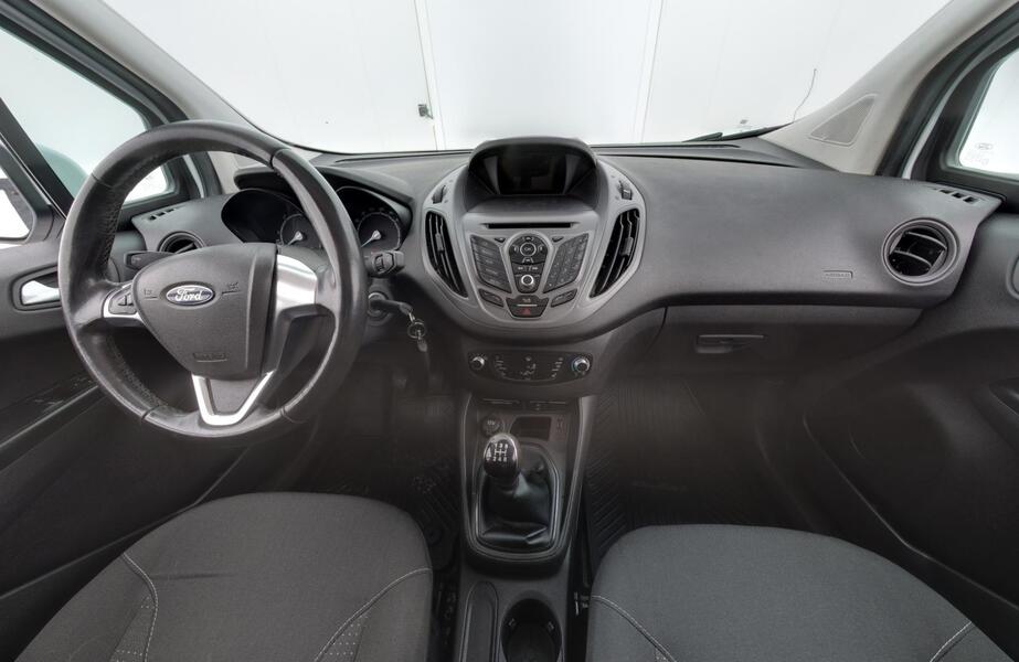 Ford Transit Courier vaihtoauto