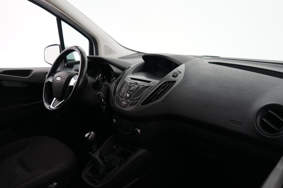 Ford Transit Courier vaihtoauto