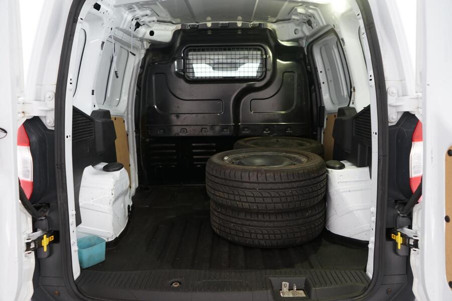 Ford Transit Courier vaihtoauto