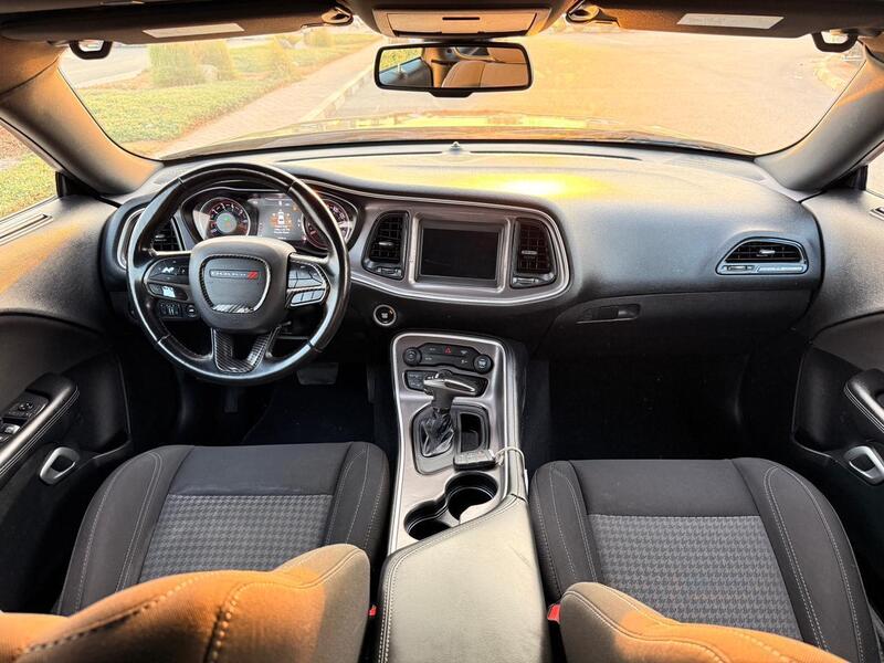 Dodge Challenger vaihtoauto