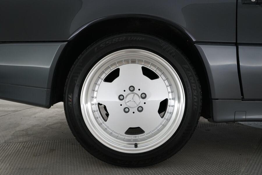 Mercedes-Benz SL vaihtoauto