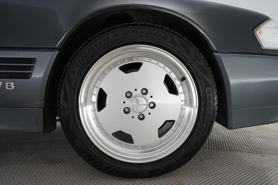 Mercedes-Benz SL vaihtoauto