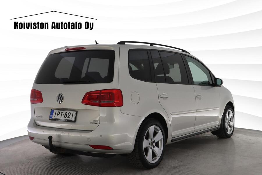 Volkswagen Touran vaihtoauto