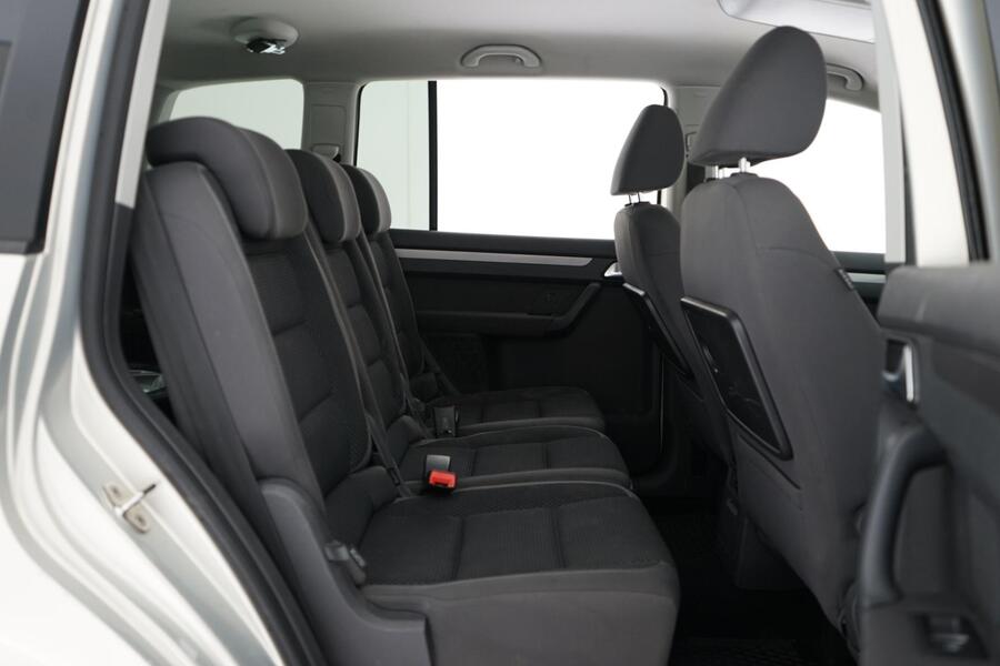 Volkswagen Touran vaihtoauto