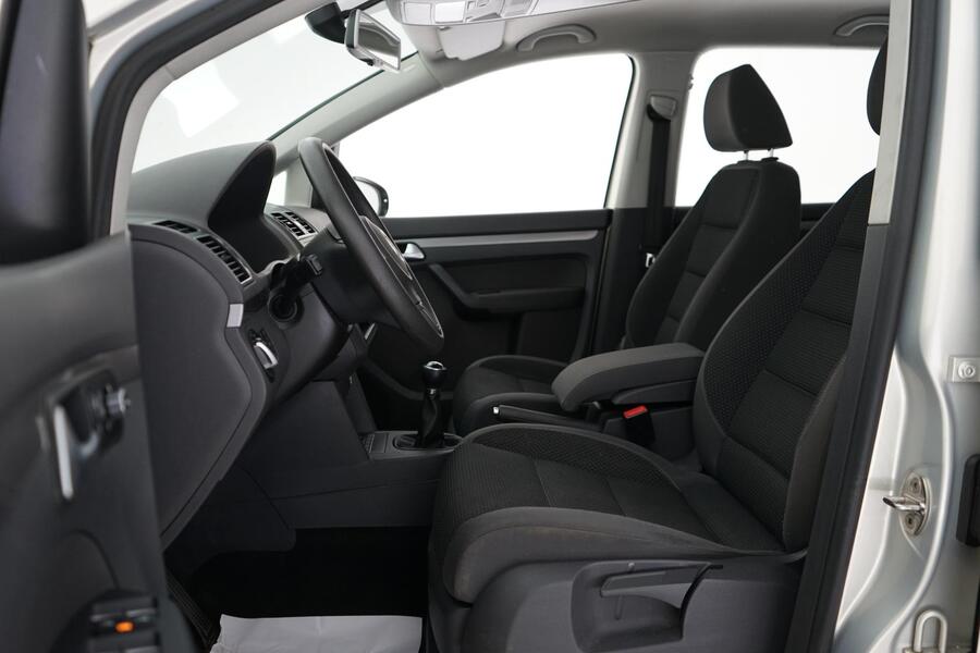 Volkswagen Touran vaihtoauto