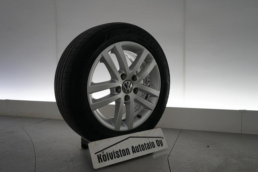 Volkswagen Touran vaihtoauto