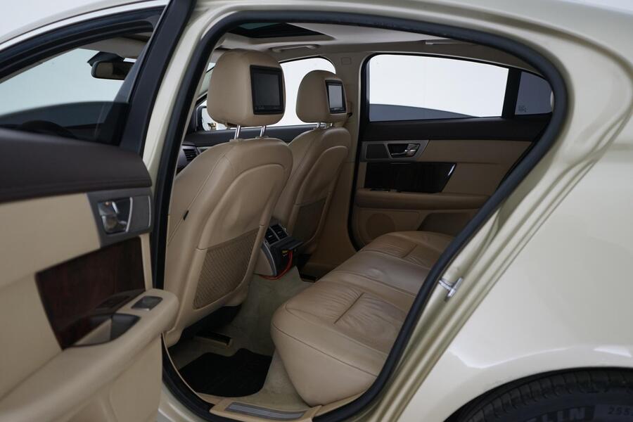 Jaguar XF vaihtoauto