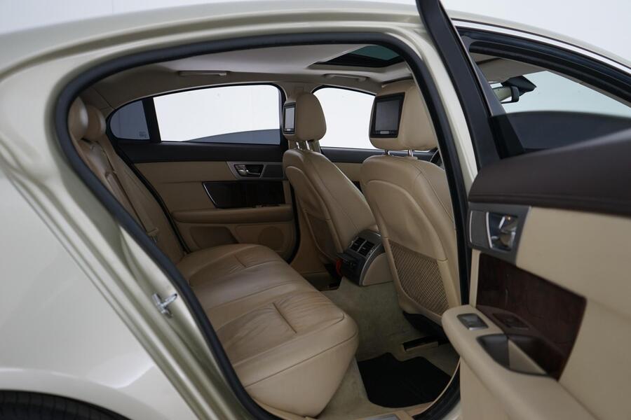 Jaguar XF vaihtoauto