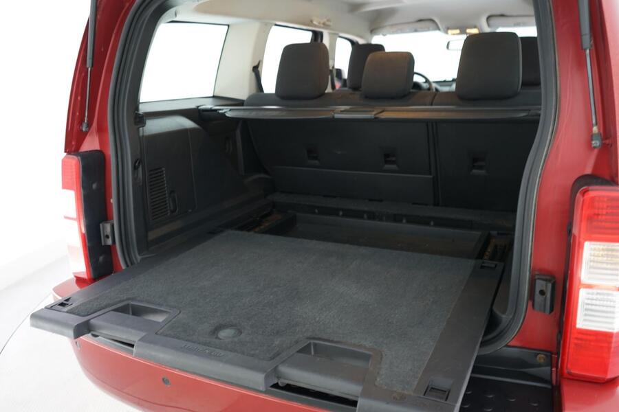 Dodge Nitro vaihtoauto