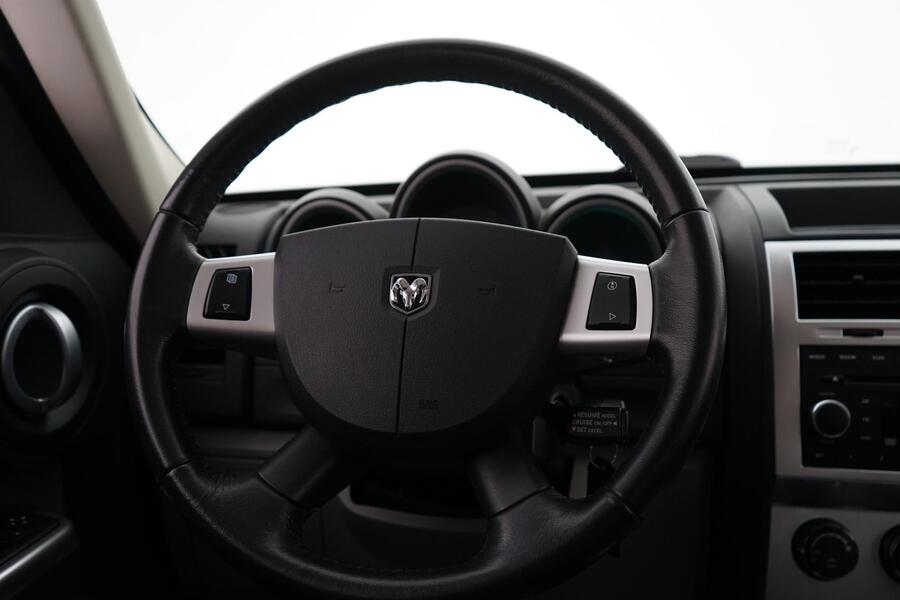 Dodge Nitro vaihtoauto