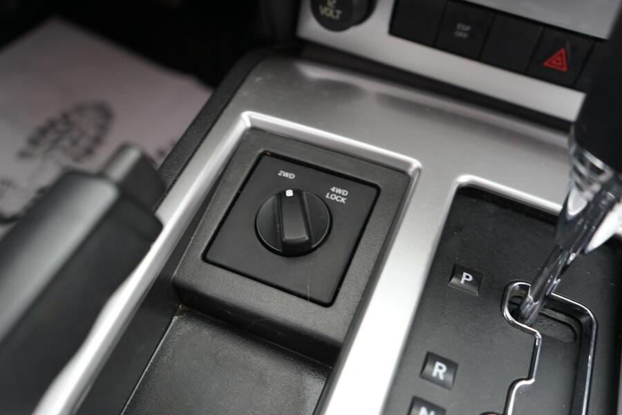 Dodge Nitro vaihtoauto