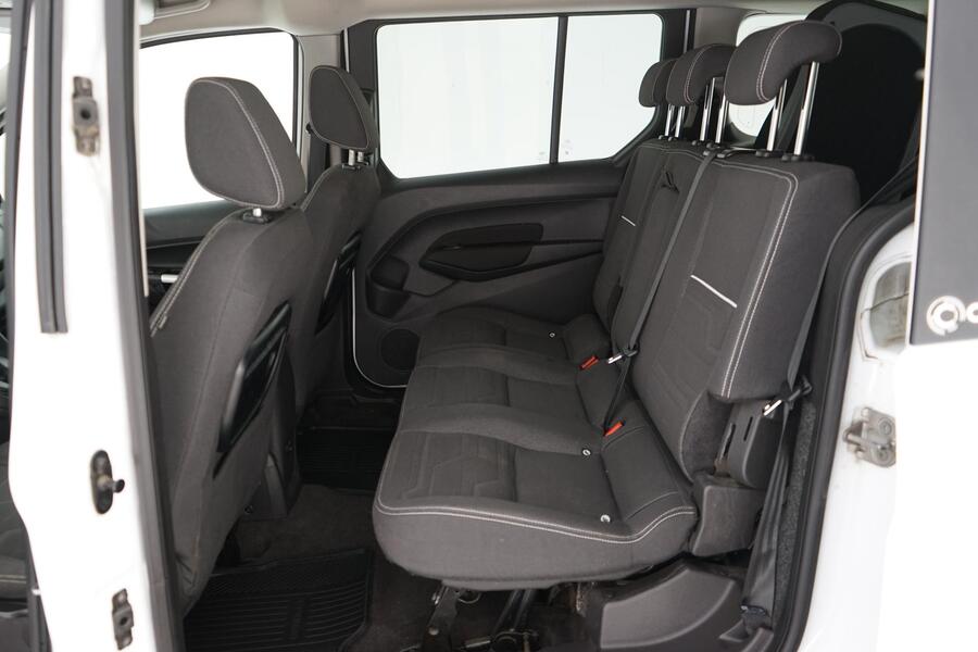 Ford Tourneo Connect vaihtoauto