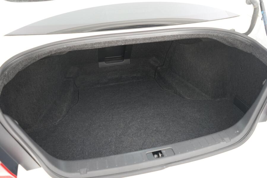 Nissan Fuga vaihtoauto