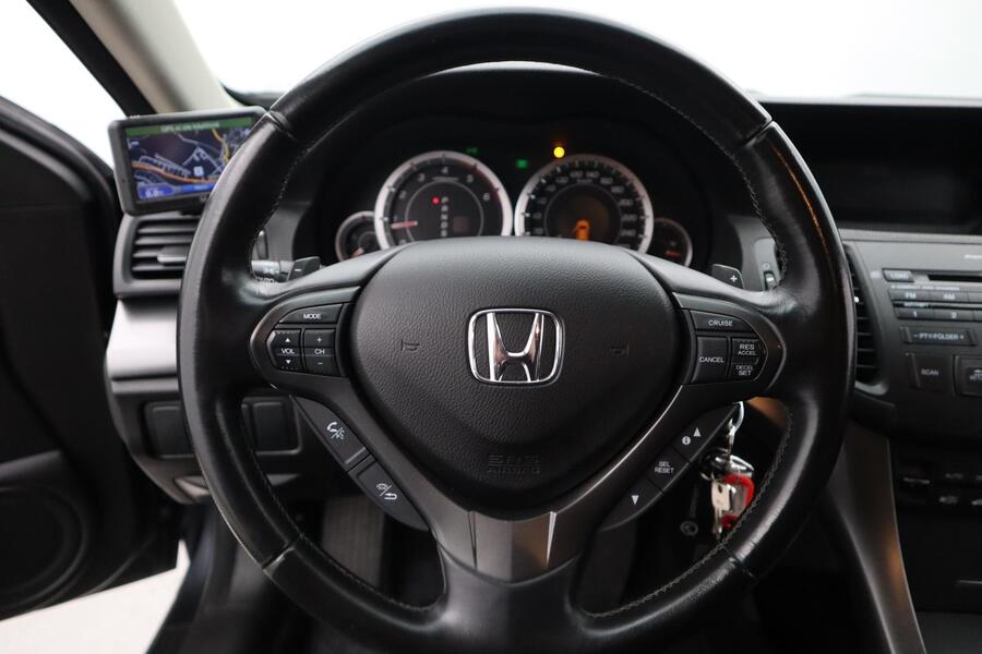 Honda Accord vaihtoauto