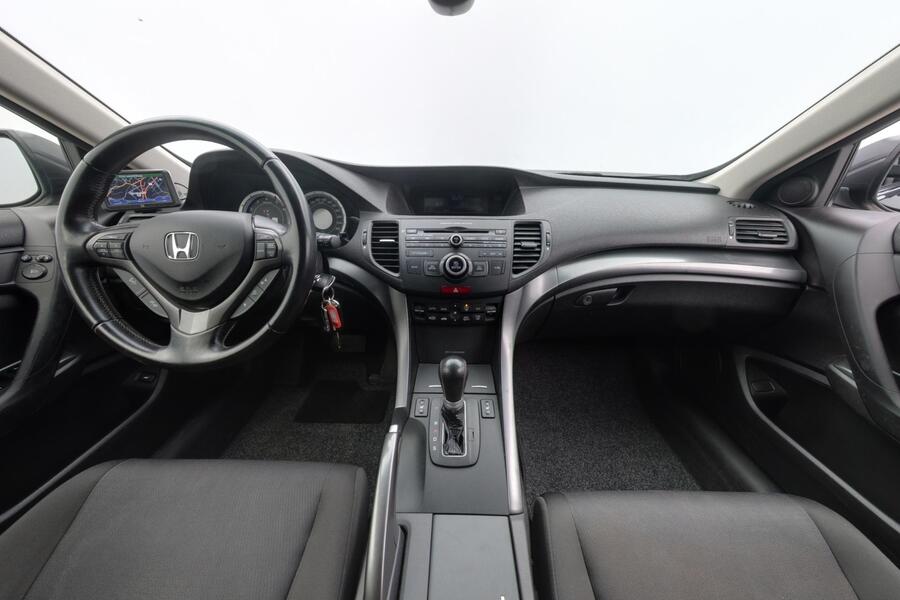 Honda Accord vaihtoauto