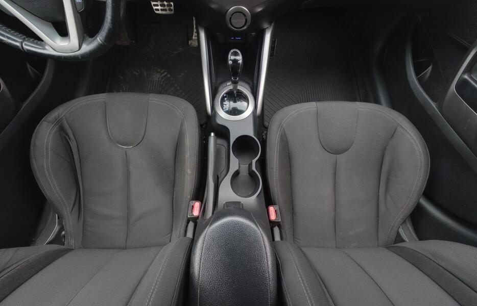 Hyundai Veloster vaihtoauto