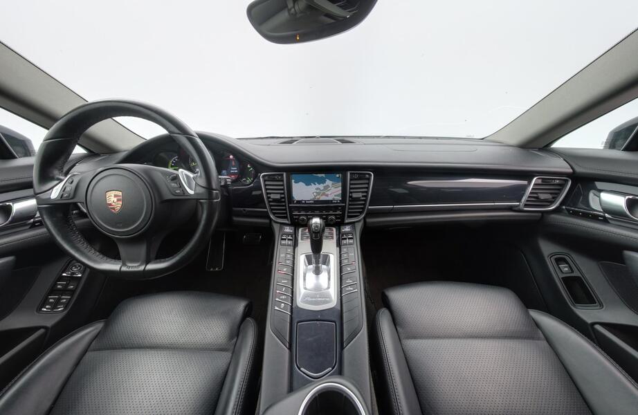 Porsche Panamera vaihtoauto
