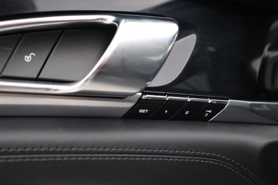 Porsche Panamera vaihtoauto