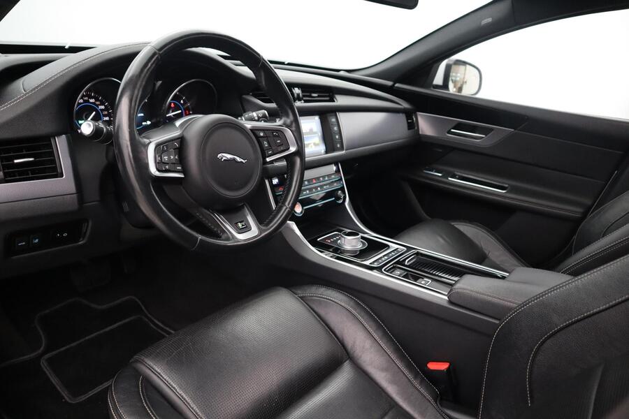 Jaguar XF vaihtoauto