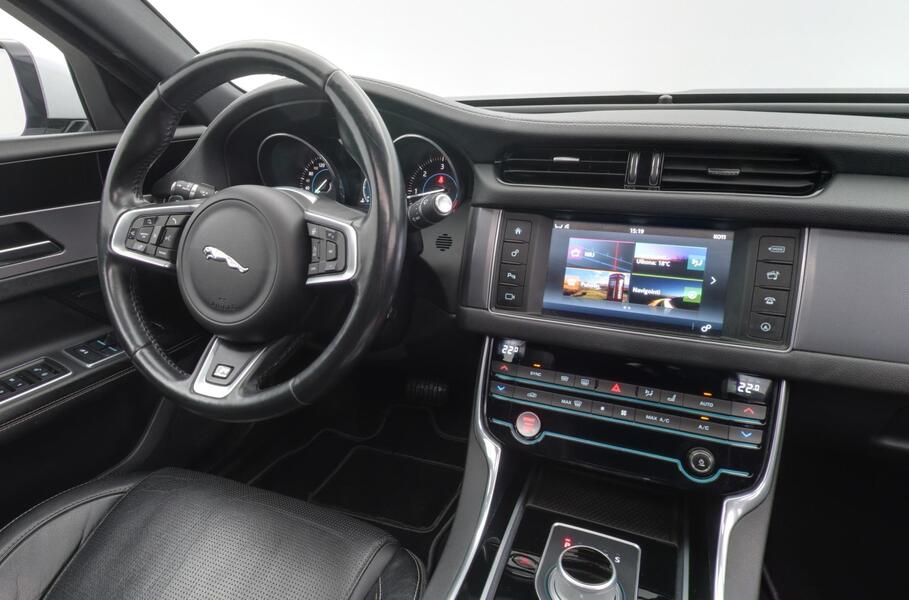 Jaguar XF vaihtoauto