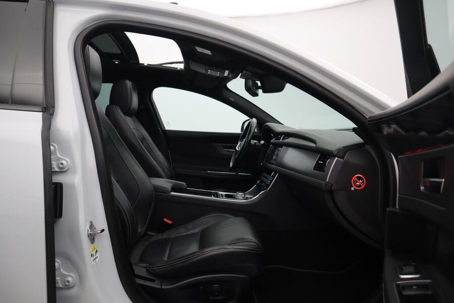 Jaguar XF vaihtoauto