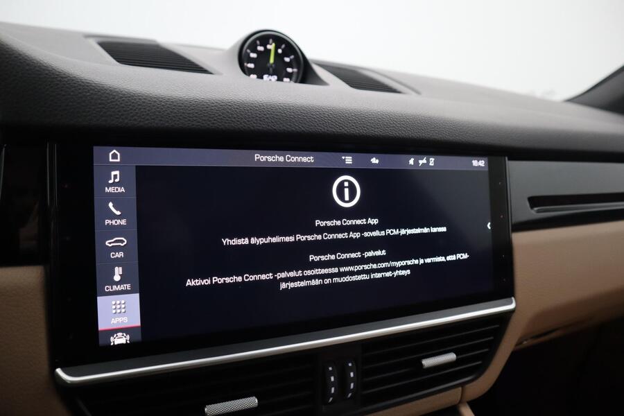 Porsche Cayenne vaihtoauto