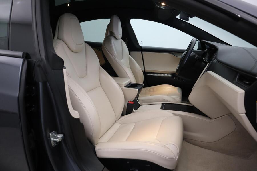 Tesla Model S vaihtoauto