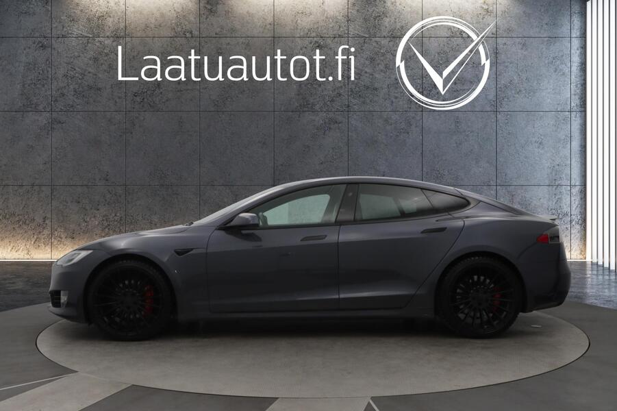 Tesla Model S vaihtoauto
