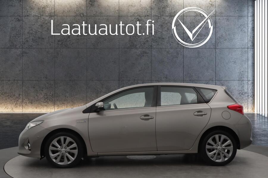 Toyota Auris vaihtoauto