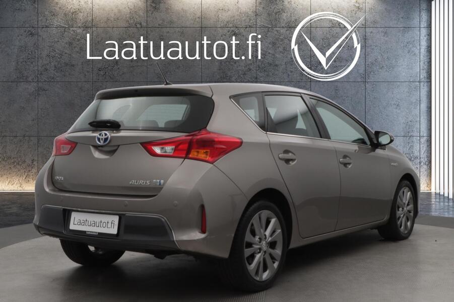Toyota Auris vaihtoauto