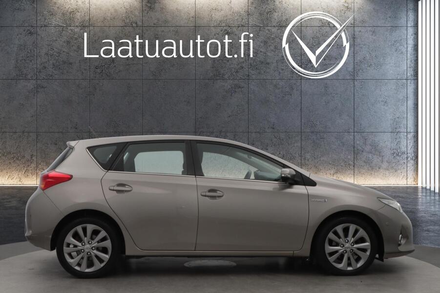 Toyota Auris vaihtoauto