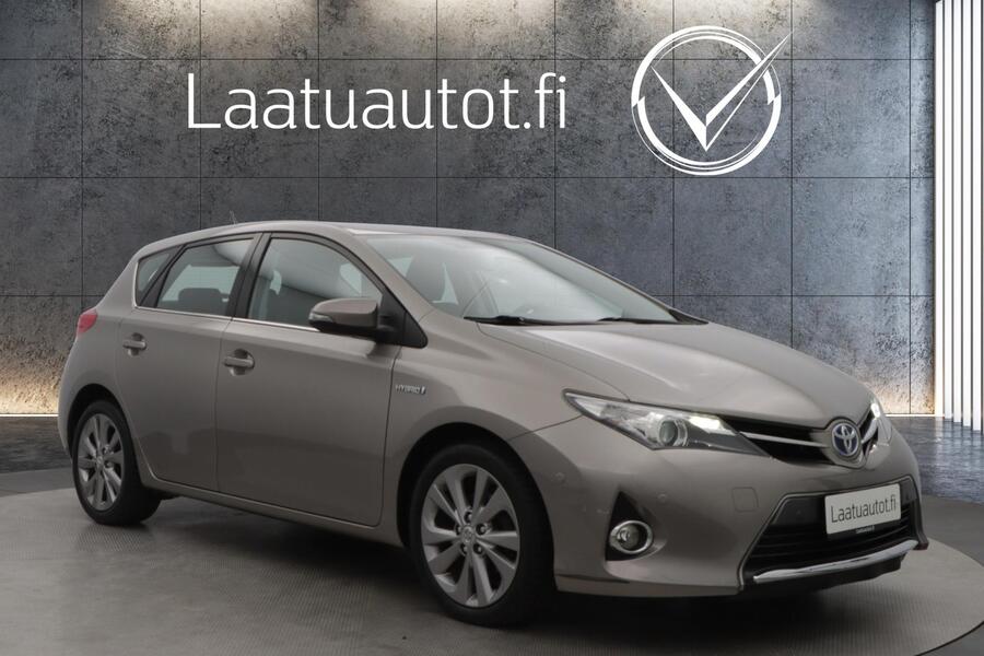Toyota Auris vaihtoauto