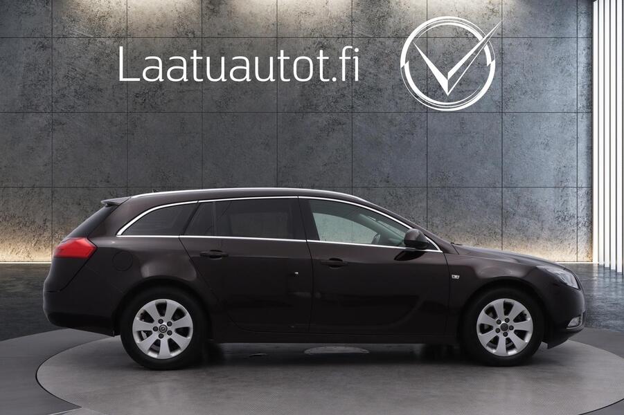 Opel Insignia vaihtoauto