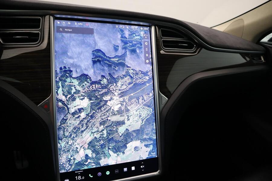 Tesla Model S vaihtoauto