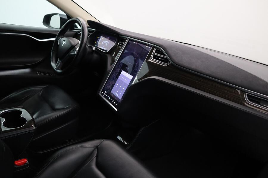 Tesla Model S vaihtoauto