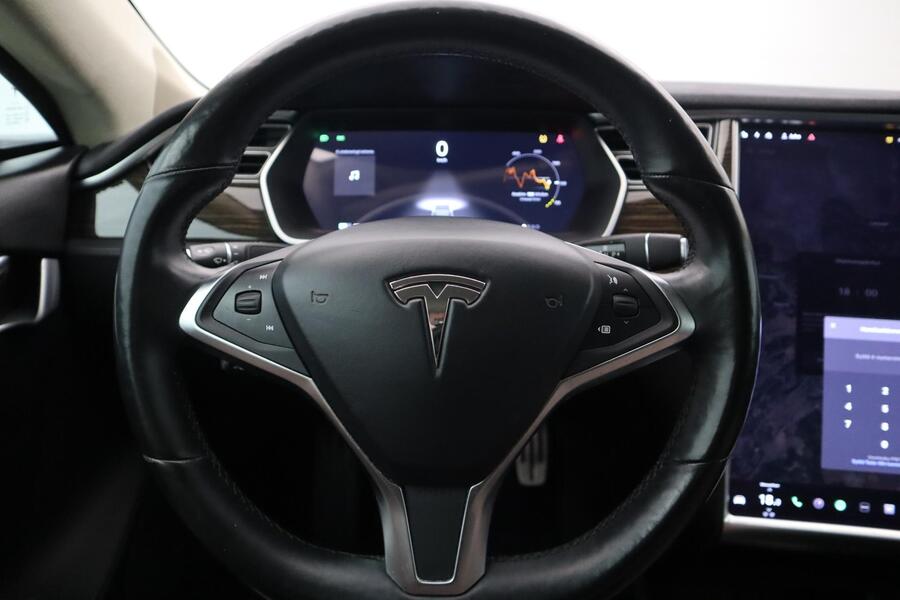 Tesla Model S vaihtoauto