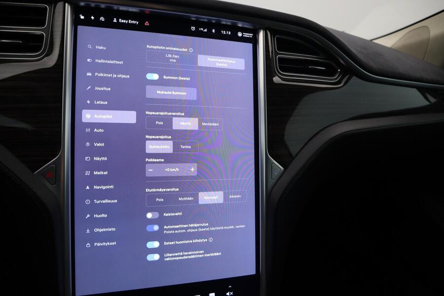 Tesla Model S vaihtoauto