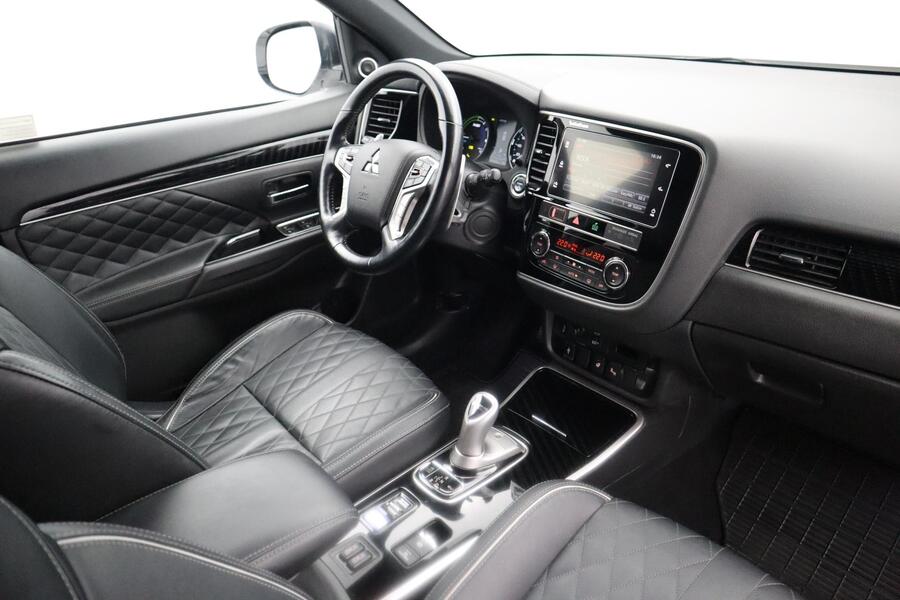 Mitsubishi Outlander PHEV vaihtoauto