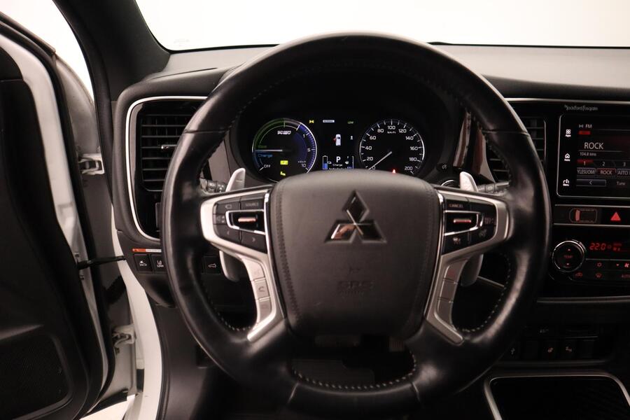 Mitsubishi Outlander PHEV vaihtoauto