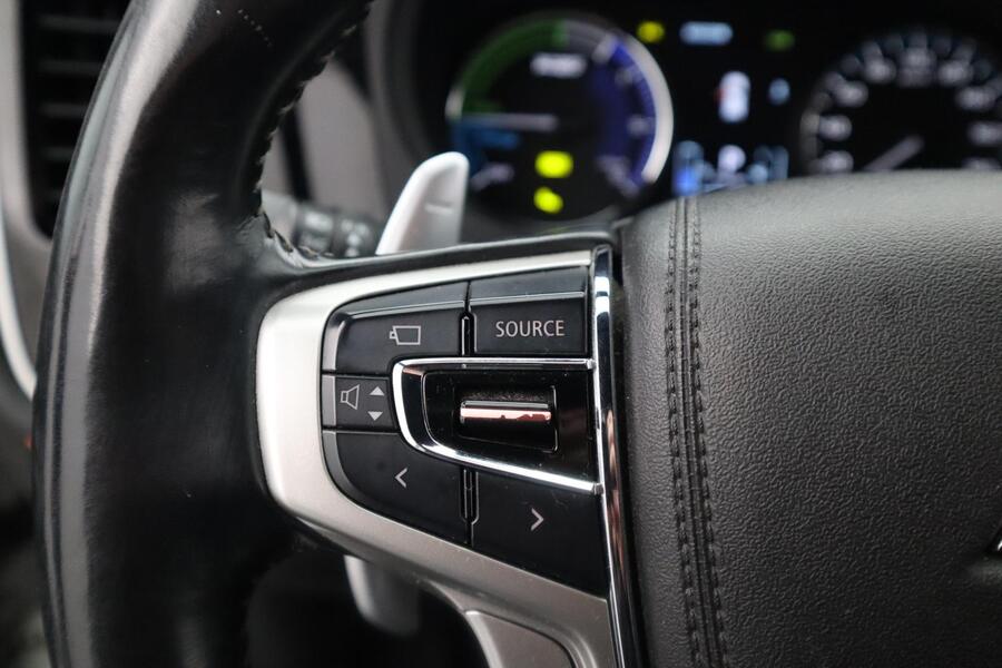 Mitsubishi Outlander PHEV vaihtoauto