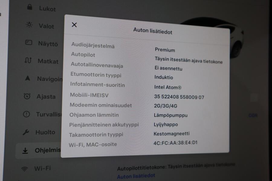 Tesla Model 3 vaihtoauto