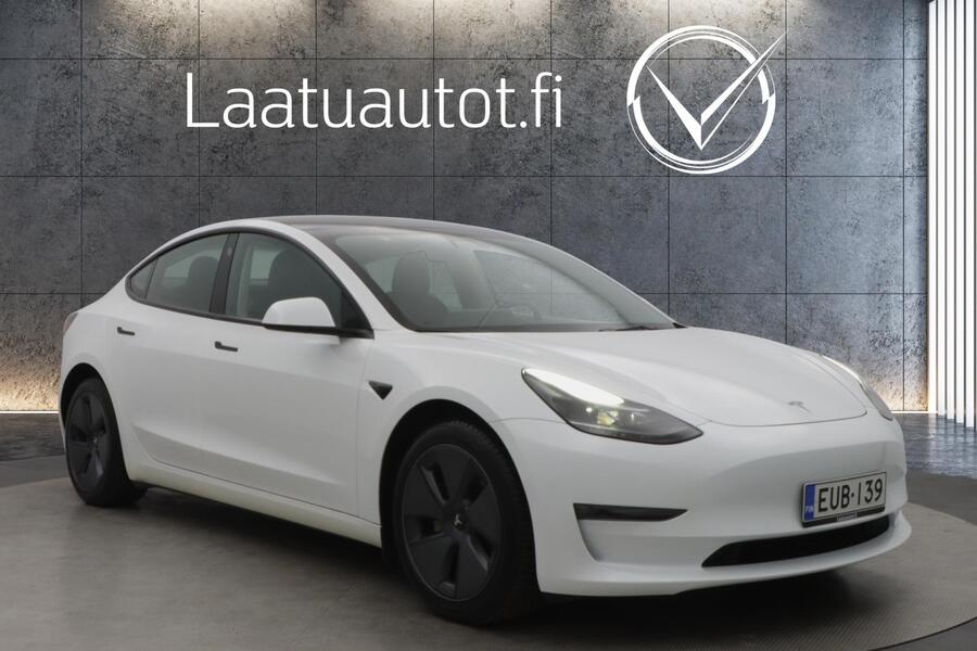 Tesla Model 3 vaihtoauto